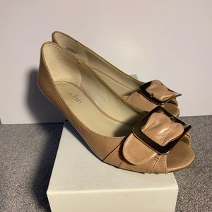 Nine West nude leather flats, size 6, nude/blush